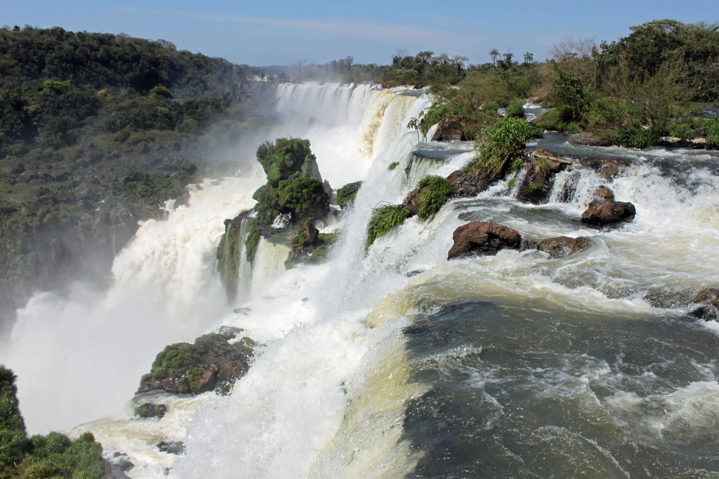 Die schönsten Naturschauplätze der Welt - Die Iguazú-Wasserfälle zwischen Brasil und Argentina